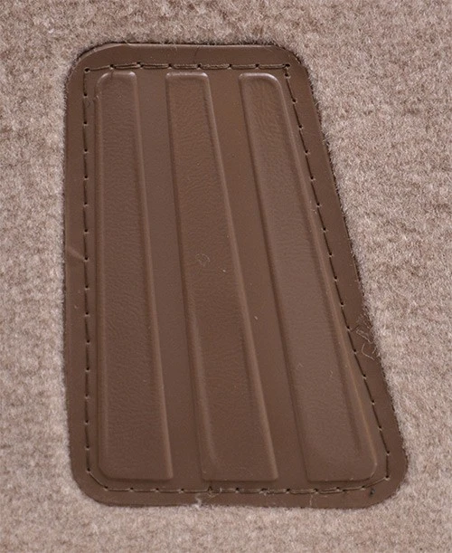 2007 Lincoln Navigator Luxury Carpet -Cutpile - Passenger Area |4DR - Image 3 of 4