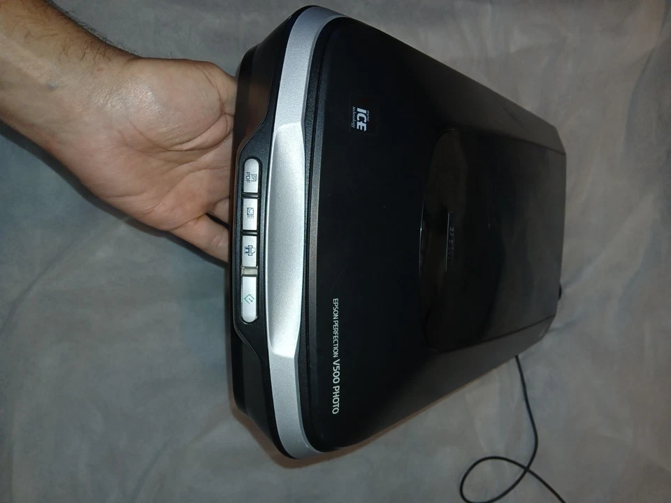 Epson V500 Flatbed Scanner Photo Perfection B11B189011 - Image 3 of 4