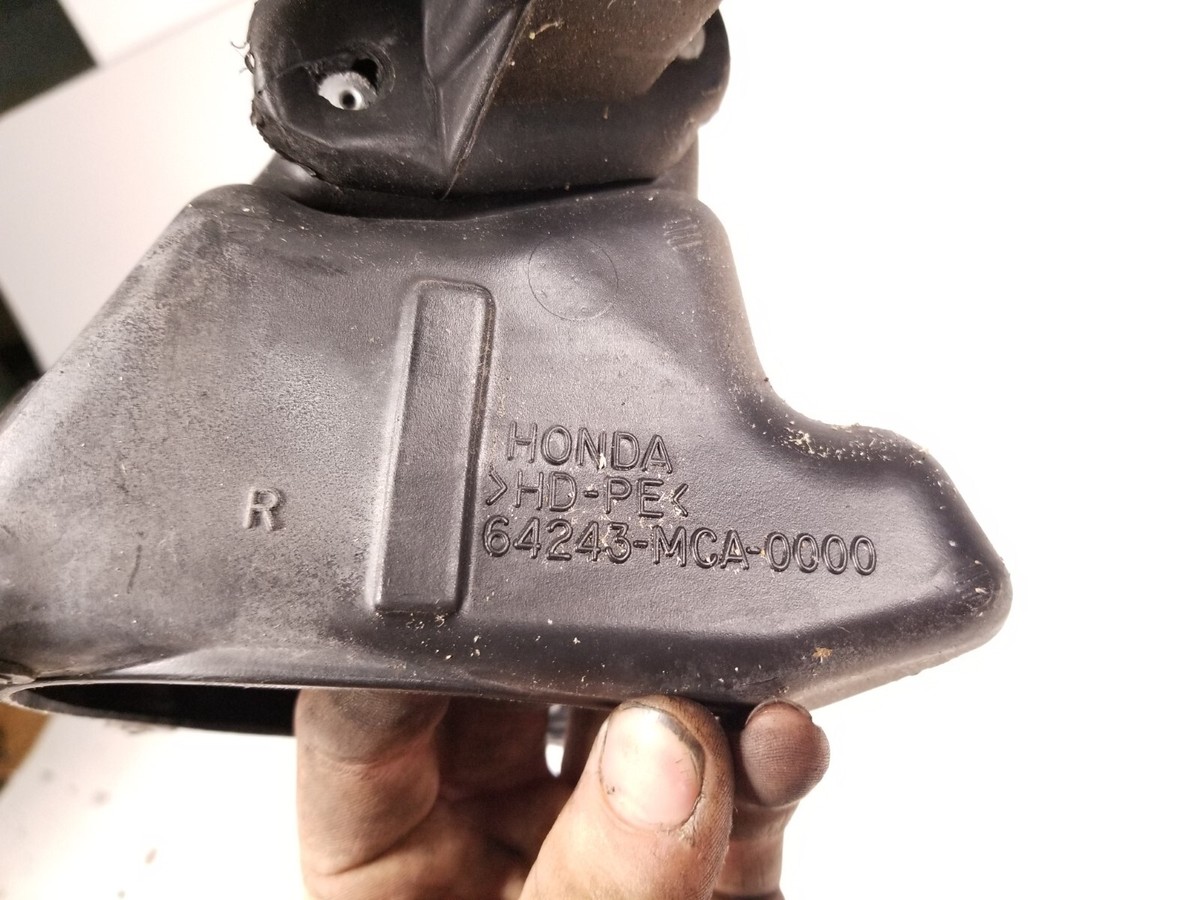 02 Honda Goldwing GL1800 Front Right Speaker Housing Cover 64243