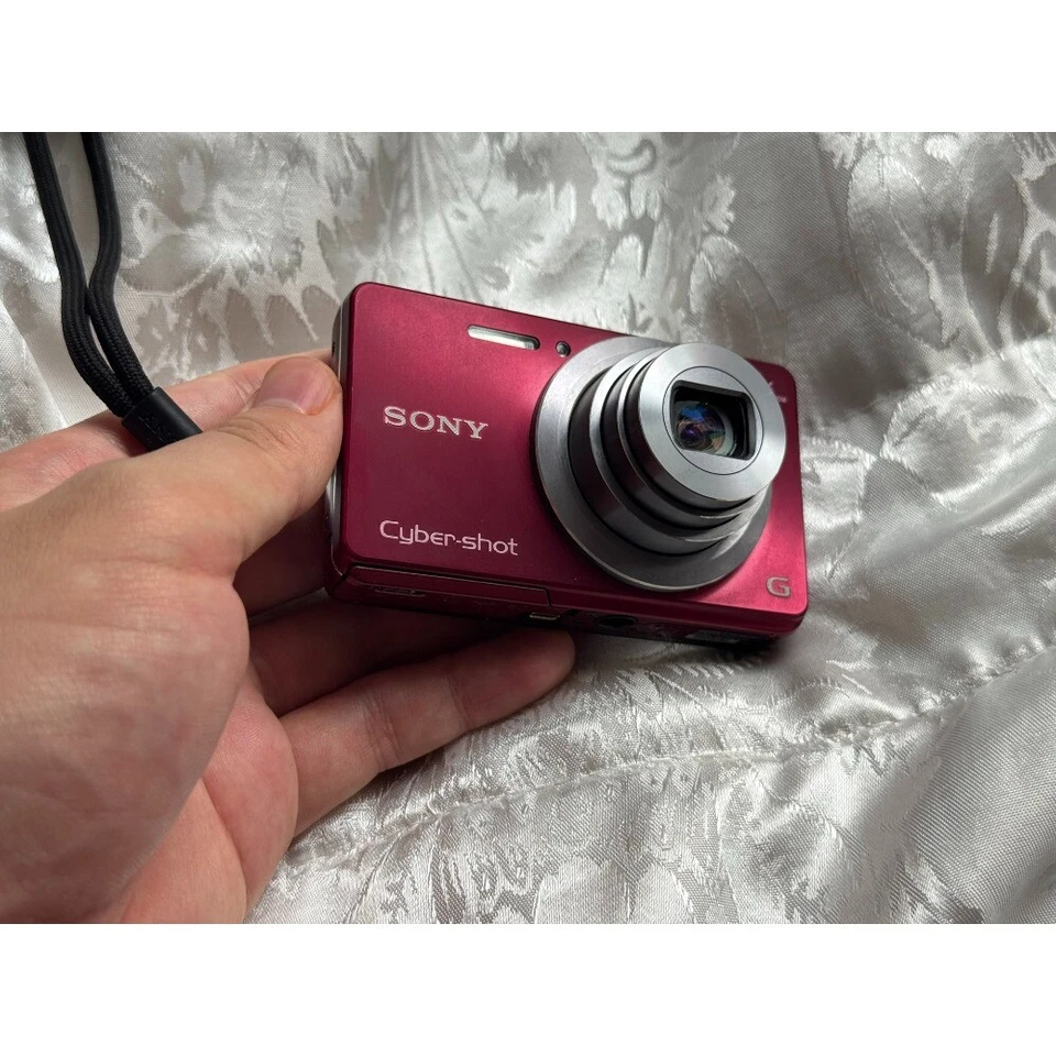 Sony Cyber-shot DSC-W690 Digital Camera 1080p HD Video Recording AE/FE Lock Red - Image 2 of 4