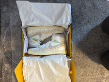 Nike Air Jordan 1 High Top Limited Weiß/Beig...