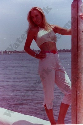 35mm film Negative  -  Busty Woman Adult Film Star Glamour Pinup V0k15