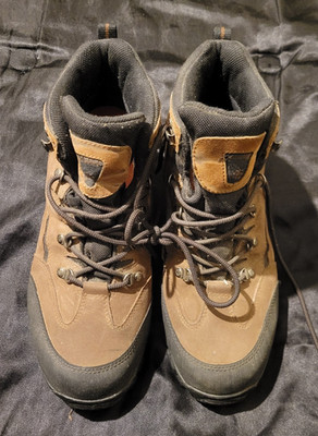 WOLVERINE Size 9 Waterproof Lightweight Men's Hiking Soft Toe Boots Shoes 13-B