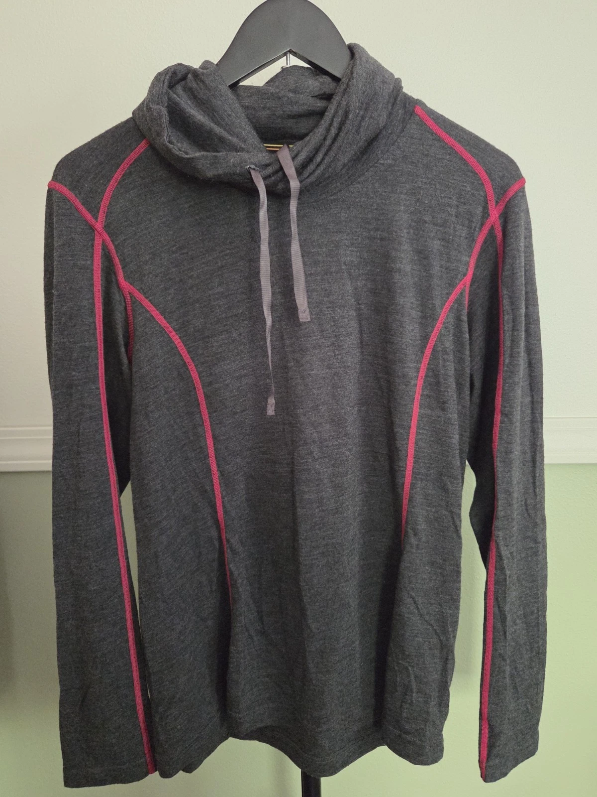 Cabela's + Icebreaker Merino Wool Womens Hooded Gray Red Size L
Opens in a new window or tab