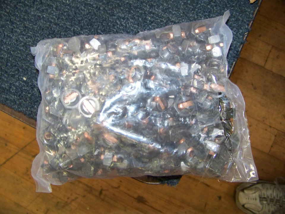 Conector de perno dividido Erico 4SOL-8SOL bronce negro 100 ea. ESB4 Nuevo Foto 2 de 2