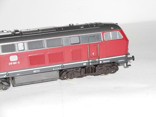 ROCO 215 cl. DB Diesel. Excellent cond. 4 axles driven & lights. HO. 2 rail DC - Picture 5 of 10