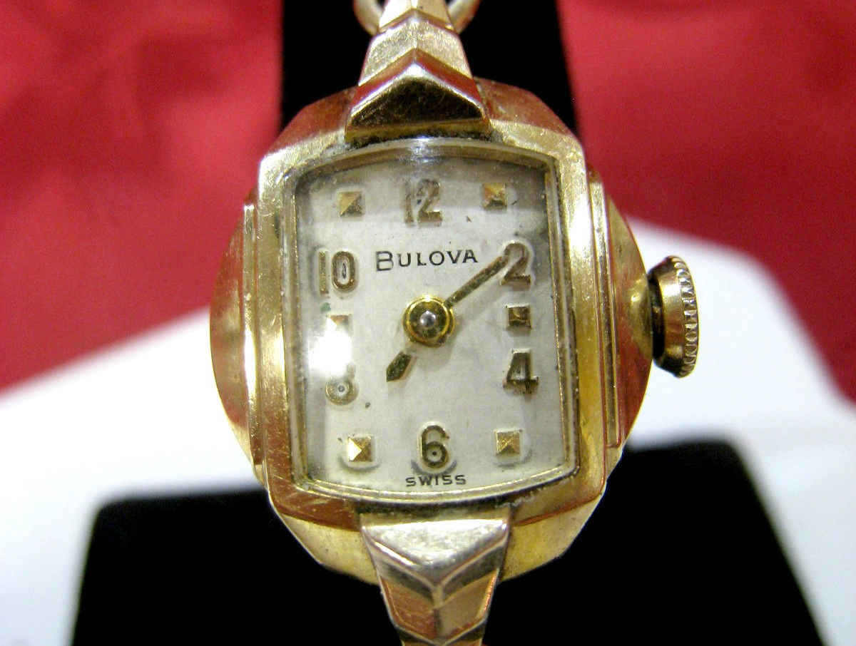 VINTAGE BULOVA L9 10KT ROLLED GOLD PLATE LADIE'S WRISTWATCH RUNS