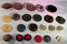 LOT 23 VINTGE BUTTONS-VINTAGE  MATERIALS AND SIZES