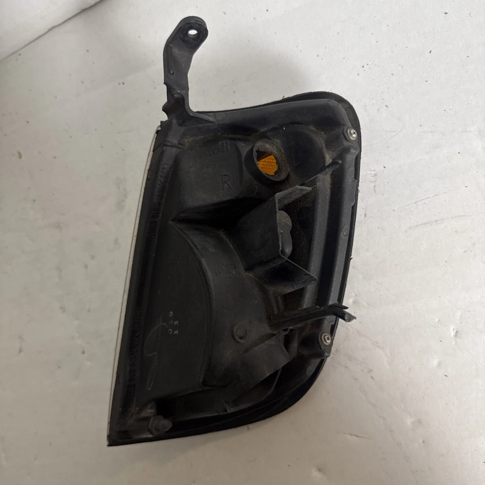 Nissan Frontier 1998-2000 / Xterra from 2000-2001 RH Corner Park Light Foto 4 de 4
