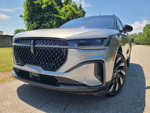 2024 Lincoln Nautilus Reserve Hybrid