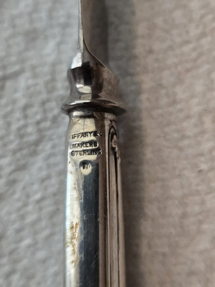 Juego de 6 cuchillos Tiffany & Co New York Saint Dunstan. Plata de ley 7" dentada Foto 4 de 4