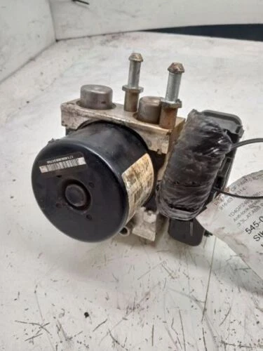 Bomba de freno antibloqueo ABS sin control de tracción Dodge Caravan 2006 3,3 L Foto 3 de 4