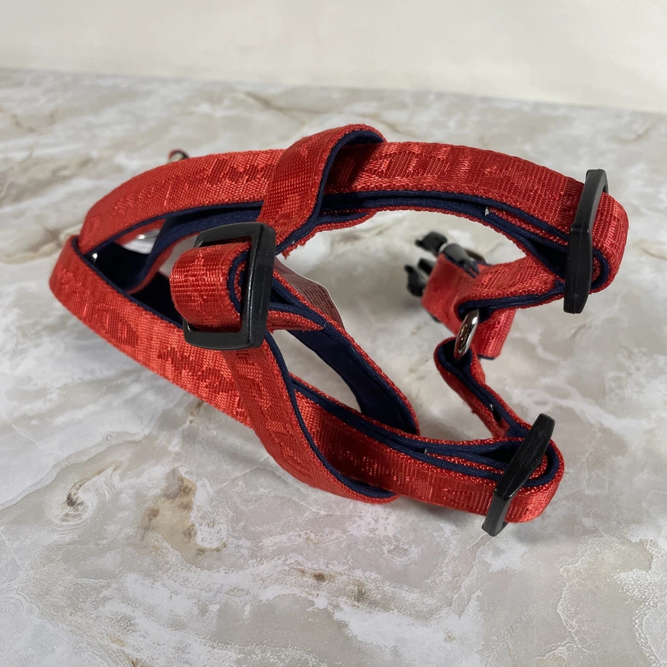 Arnés Champion Auténtico Ropa Atlética para Perros Rojo Talla Mediana Se Ajusta a Pechos de 15"-23" Foto 3 de 4