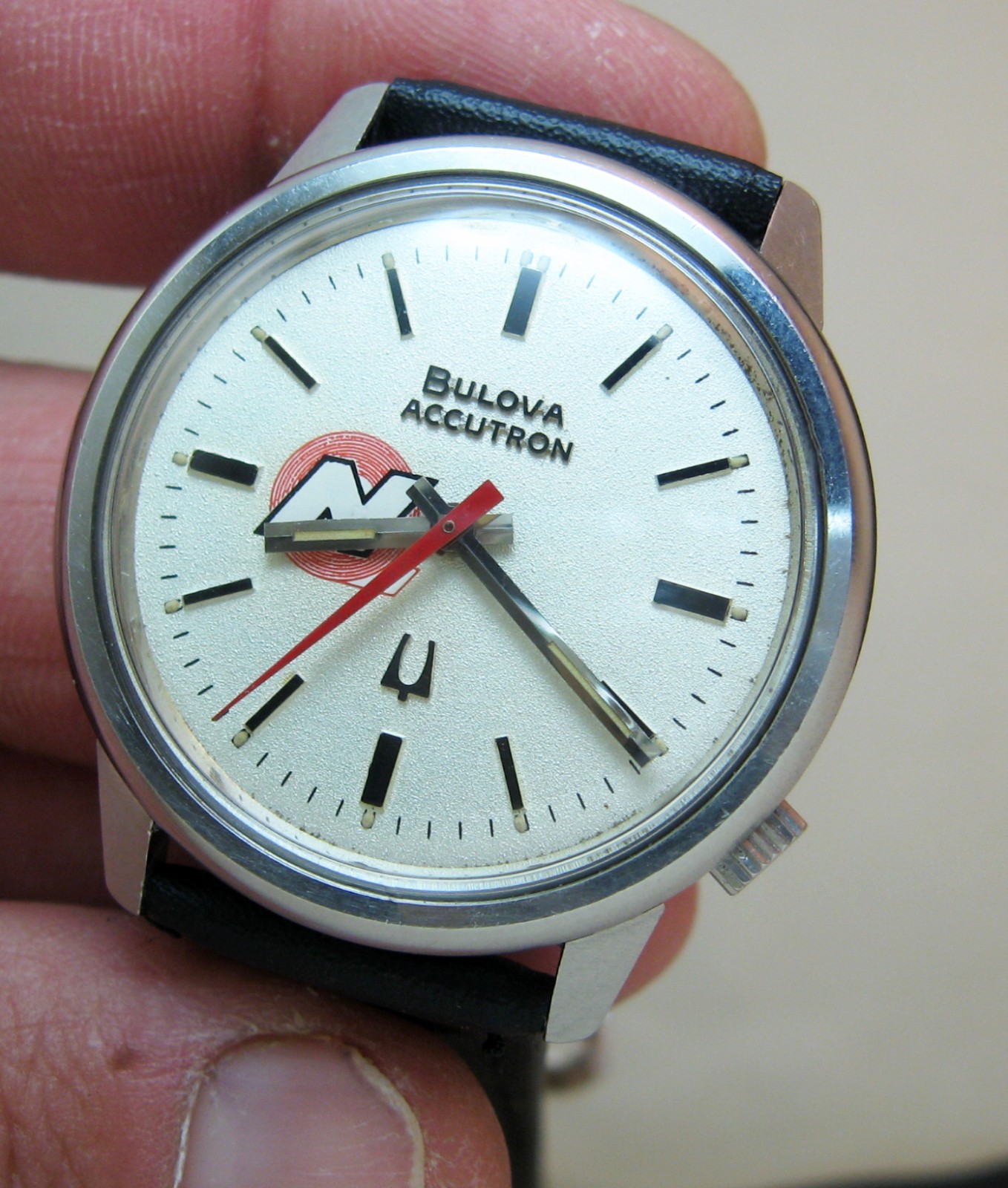 SERVICED ACCUTRON BULOVA 2180 STAINLESS STEEL TUNING FORK MEN's WATCH N1