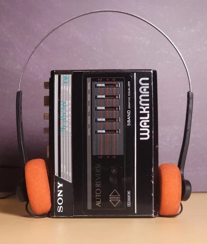 Sony Walkman WM-F80 AM/FM Radio Cassette Player Japan Vintage *WORKING*