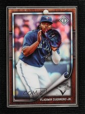 2022 Topps Transcendent Collection 6/50 Vladimir Guerrero Jr (Fielding) #19 19fv