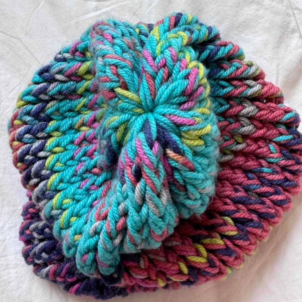 Gorro de punto multicolor hecho a mano hada grunge hippie Foto 3 de 4