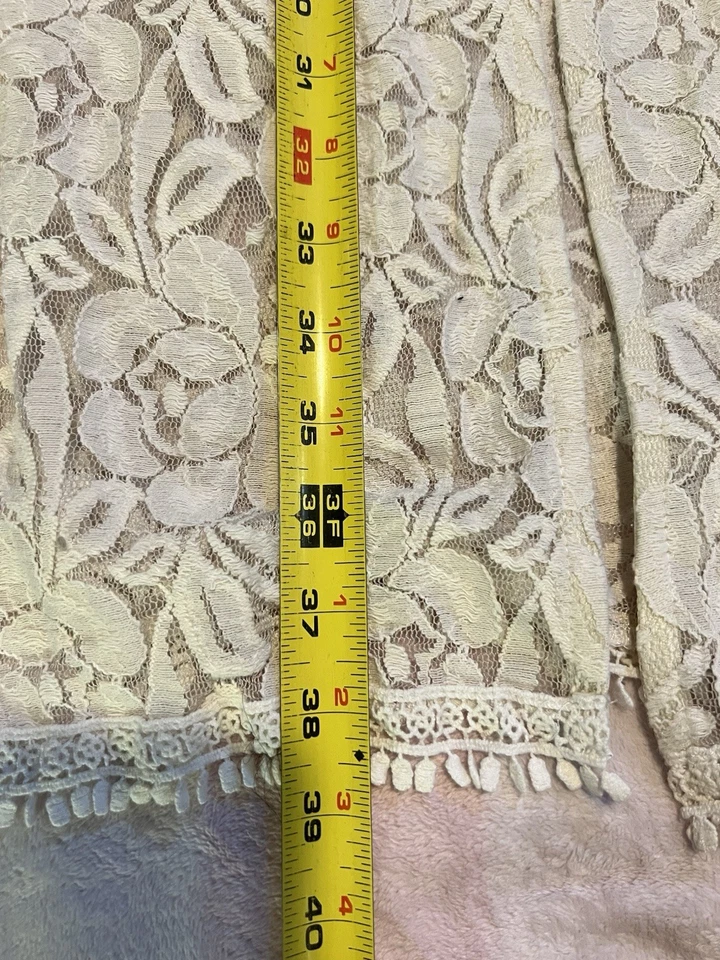 Rue21 象牙色花卉花边和服开衫 XS 长波西米亚透明节日封面 — 第 2/4 张图片