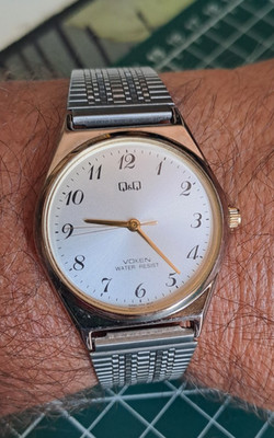 Vintage 90er Q&Q By Citizen WOKEN Quarzuhr wie neu *funktioniert einwandfrei, hat