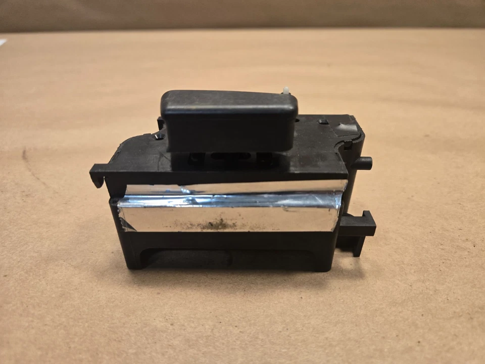 Interruptor asiento eléctrico mercedes-benz 190e 260e 300e 300ce 124-820-88-10 Foto 2 de 4