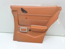 MERCEDES / SLC / W107 / C107 / SEITENVERKLEIDUNG rechts / LEDER BRAUN (VH91) MERCEDES / SLC / W107 / C107 / SEITENVERKLEIDUNG rechts / LEDER BRAUN (VH91)
