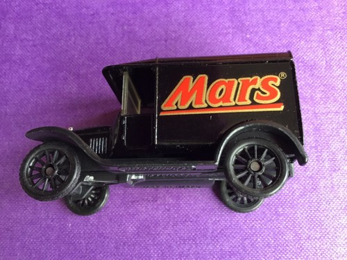 Matchbox Mars 1921 Model T Ford with empty Mars advertising tin - Picture 2 of 7
