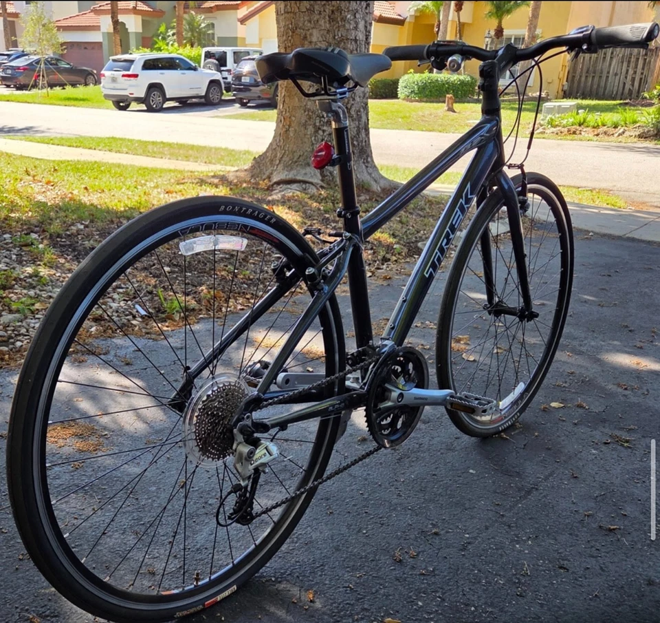 TREK Grey Light Weight Carbon Fiber - Image 2 of 3