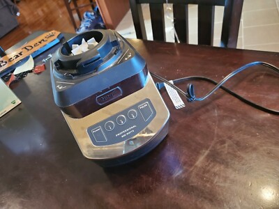 Ninja Professional Countertop 900 Watts Blender replacement Base NJ600 Chrome