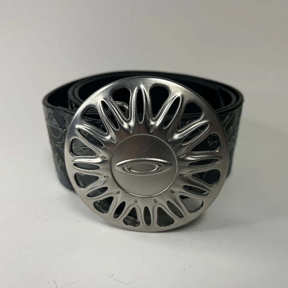 Fivela de cinto vintage Y2k Oakley O Spoke gótico emo skate grunge - feminino tamanho 33 médio - Imagem 2 de 4