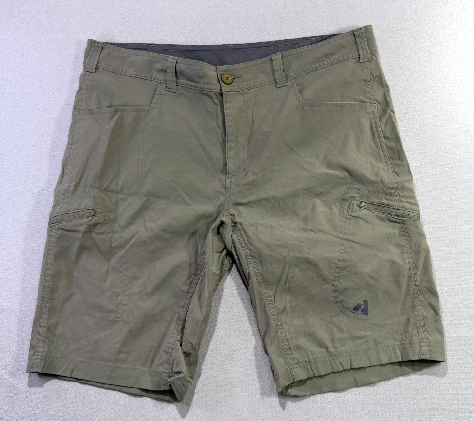 Eddie Bauer First Ascent Shorts Hiking Outdoor Stretch Nylon Olive Green Size 40