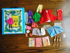 VINTAGE 1968 MATTEL THE WORLD OF BARBIE DOLL CASE CLOTHES ACCESSORIES