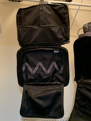 Sac à Dos Tropicfeel Hive - 22-46L, Noir, Avec Système De Rangement (packing Cube + Toiletries)