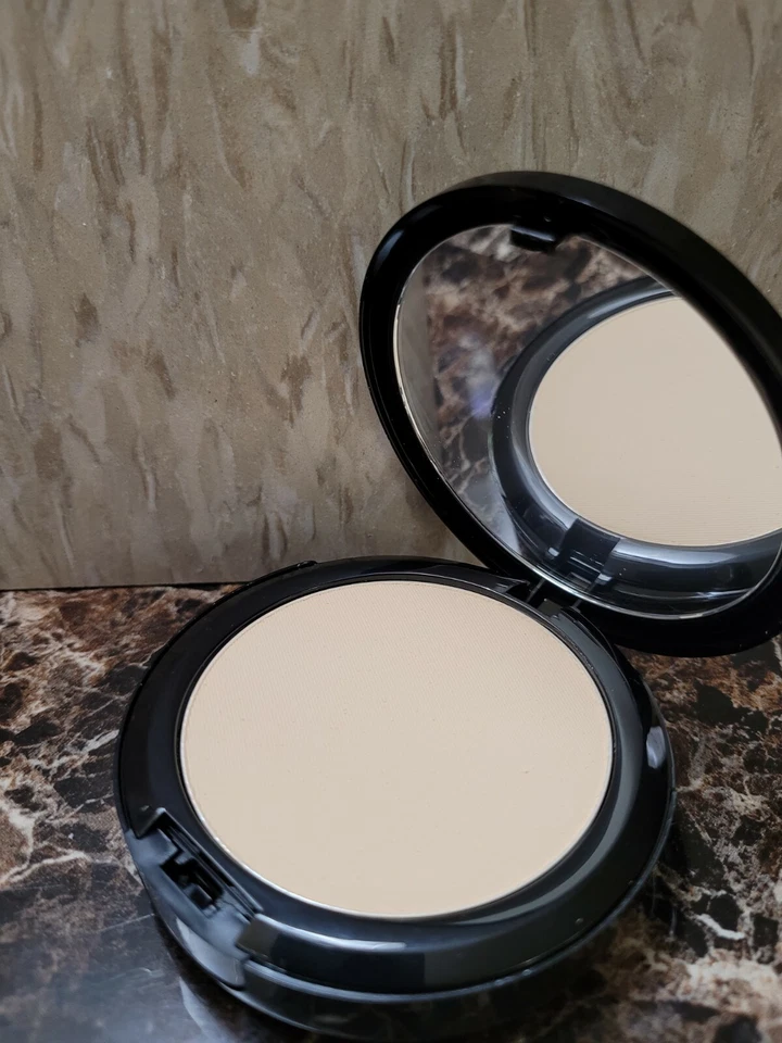 Mally Beauty Poreless Perfection Foundation *Fair* Comes with Brush, NWOB  - Image 3 of 4