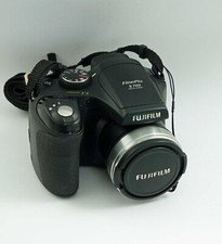 Fujifilm FinePix S700 7.1 Megapixel Digital Camera-PLEASE READ FULL DESCRIPTION