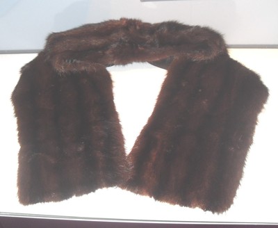STILVOLLER VINTAGE 30er DAMEN ÜPPIGES MAHAGONI SUPER WEICHER NERZ ECHTFELL STOLA HALSTUCH 