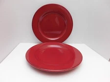 PIER 1 TOSCANA BURGUNDY 11" DINNER PLATE SET OF 2 in EUC DISCONTINUED!!