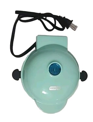 Dash Mini Bundt Cake Maker In AQUA Retro Model DBCM100GBAQ04 Easy