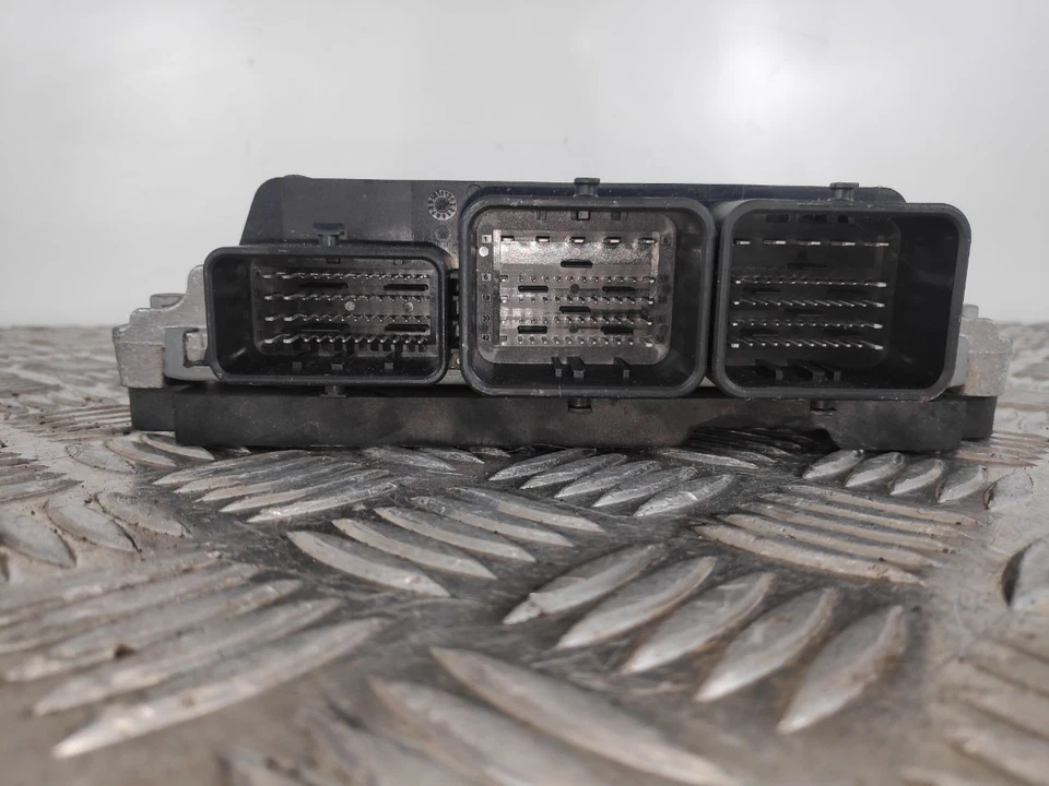 VOLVO S80 II 124 11-14 ECU S180134103 - Immagine 2 di 4