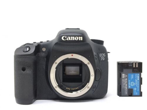 Canon EOS 7D 18.0MP Digital SLR Camera USED
