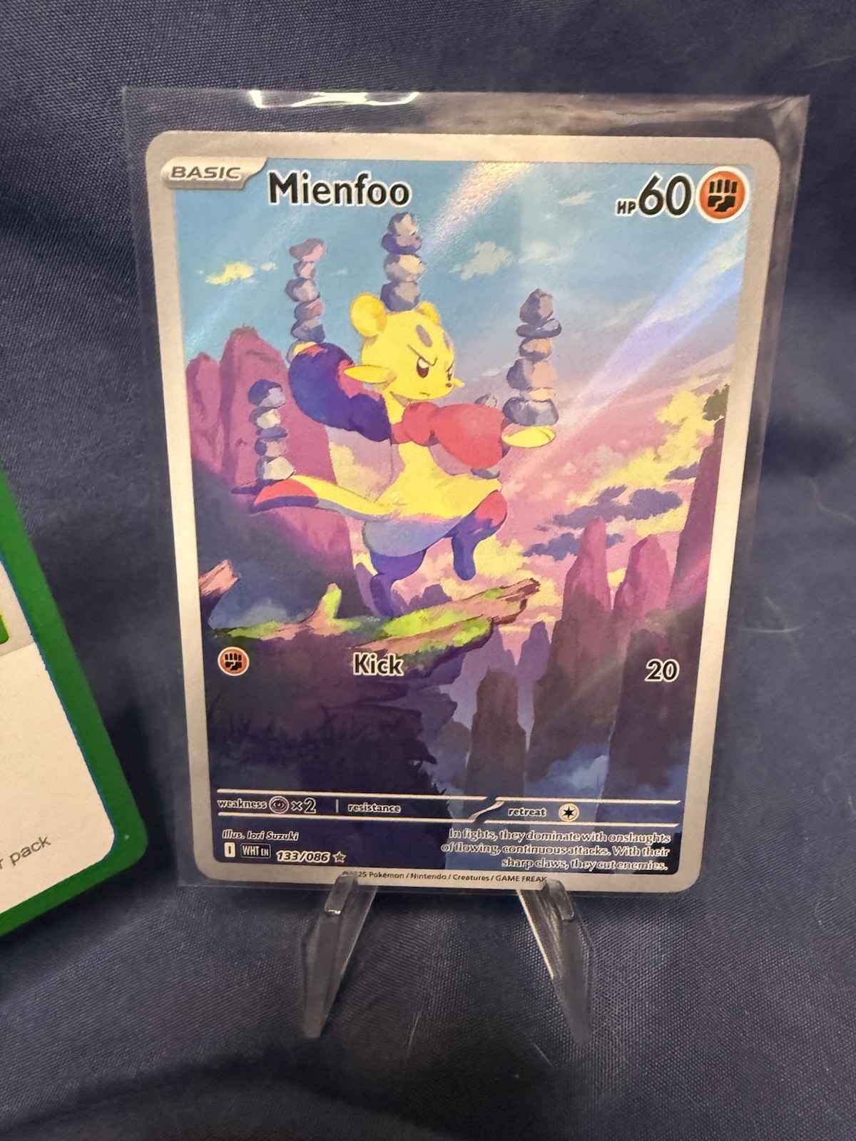 The Pokémon Company Mienfoo 133/086 Sv: White Flare Holo IR 60 HP Basic