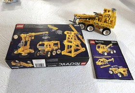 Lego Technic 8034 pre-owned, box, manual, believe to be complete