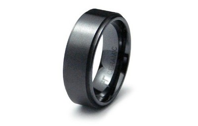 Black  Classic Ceramic Step Down Edge Design Band, Size 8-12