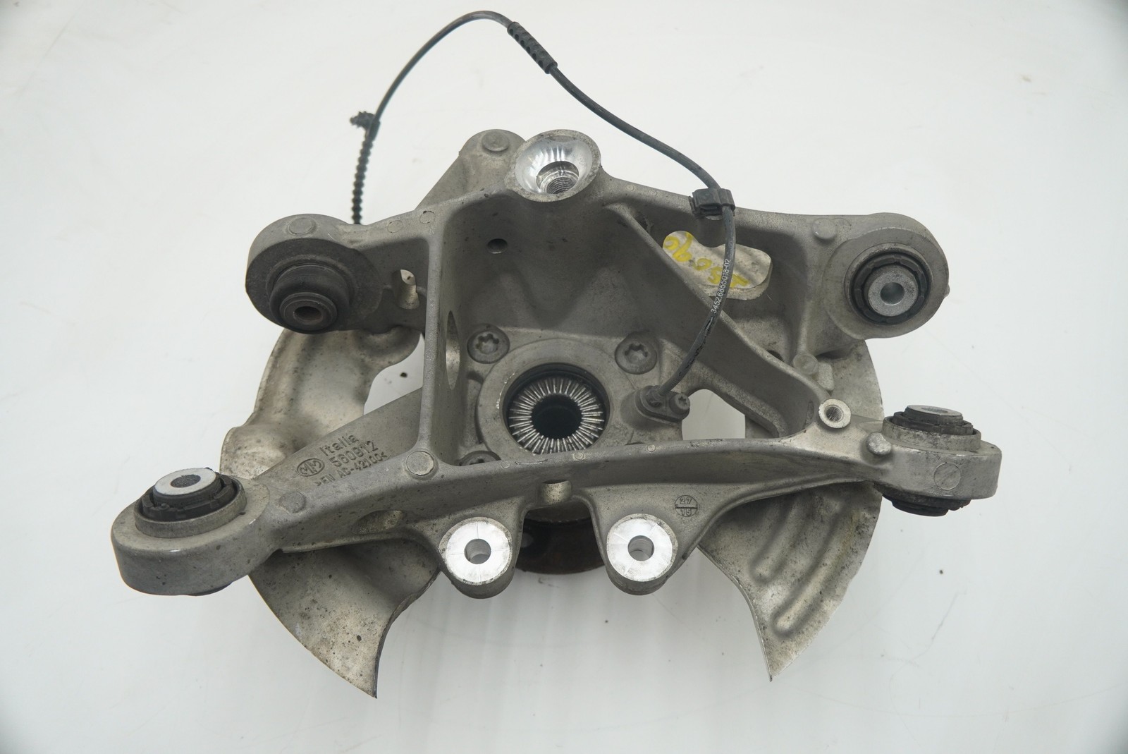 Rear Left Spindle Knuckle Hub Wheel Bearing 33336858231 OEM BMW i8 2014-20