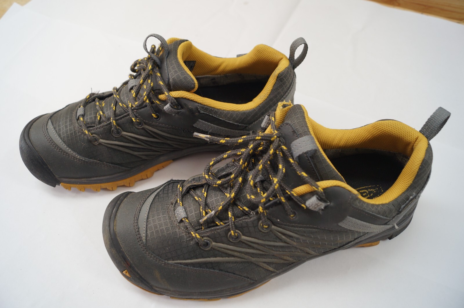 Scarpe da trekking KEEN PRH 010714 1009616 impermeabili a secco grigio giallo E121