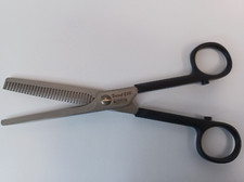 Tondeo Cut C-Line Triangle Offset 5,75 Inches Effi Thinning Scissors