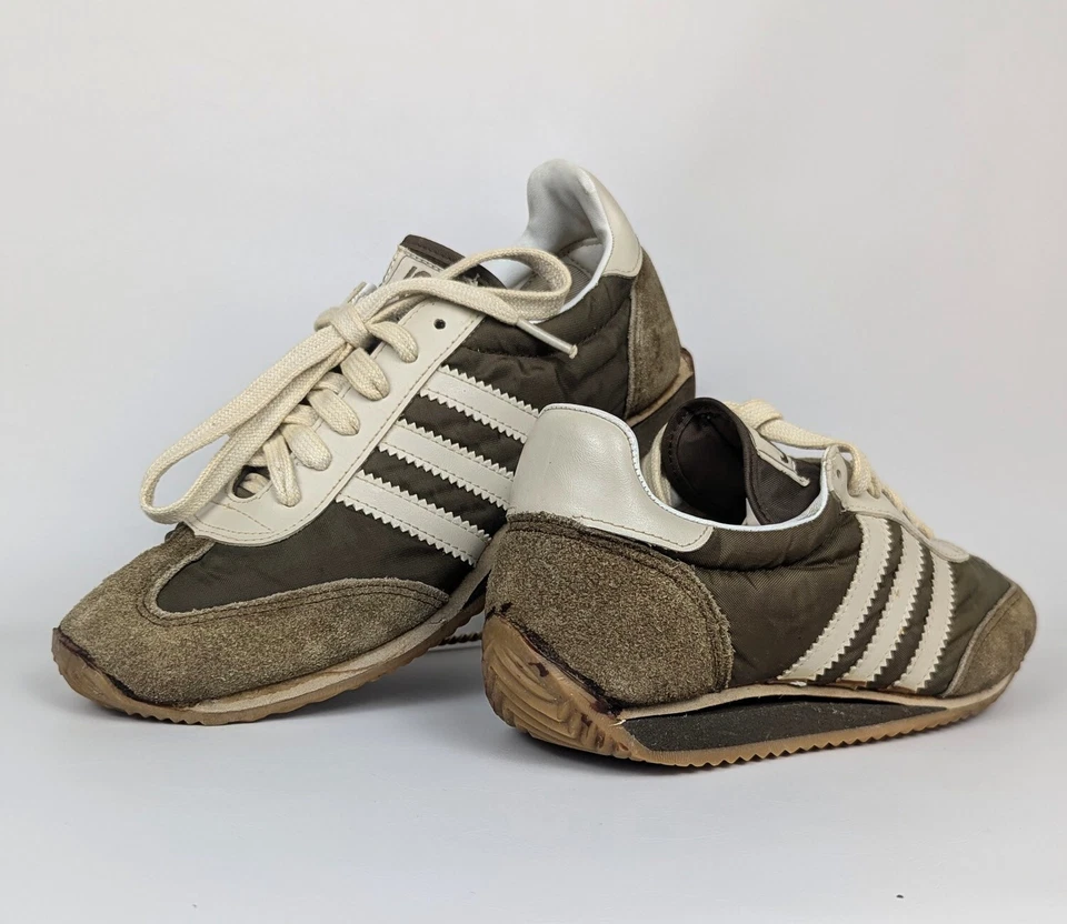 Zapatillas De Colección Años 70 JCP Desinfectadas Tres Rayas Juegos Olímpicos Jc Penny Talla 5.5 Foto 3 de 4