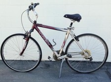 Bicicleta Trek 7100 Multitrack 20” para hombre - En muy buena condición - GRAN BICICLETA - NECESITA NEUMÁTICOS - EXCELENTE