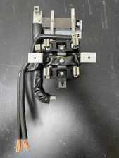 Zinsco Sylvania PUESR-MT12X Meter Socket Single Phase 100 Amp 120/240 Volt 4 Jaw