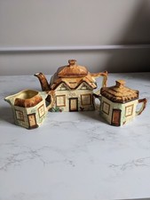 Beautiful Keele Street Pottery Teapot Milk Jug and Sugar Bowl. Excellent Cond
