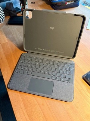 iPad Pro 11'' (1.-4. Gen) Logitech Folio Touch - Tastatur Case (deutsches Layout)